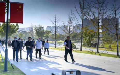 添新勁、出新彩，向著新的征程 --- 組織開展環(huán)湖勁走活動