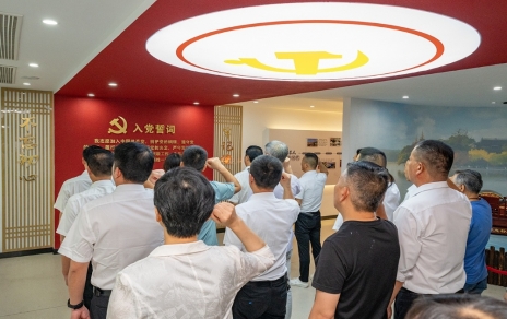 四敢爭(zhēng)先拼搏奮斗再出發(fā)！